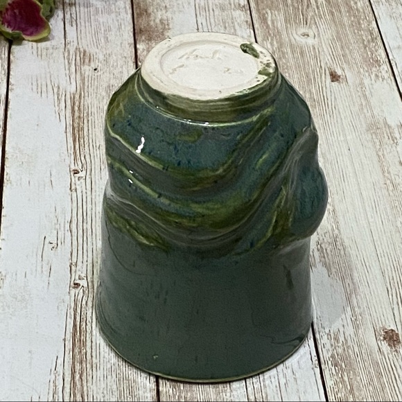 Signed Pottery Glazed Japanese Tea Cup - Picture 8 of 11